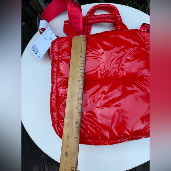 H&M shiny red puffy shoulder small bag with handles NWT zipper closure - Picture 7 of 8